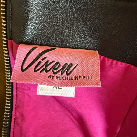 Vixen by Micheline Pitt Top XL NWOT Black Vegan Faux Leather Retro - Picture 11 of 14